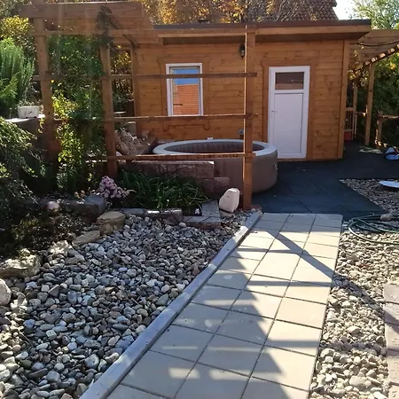 Garage アパート *