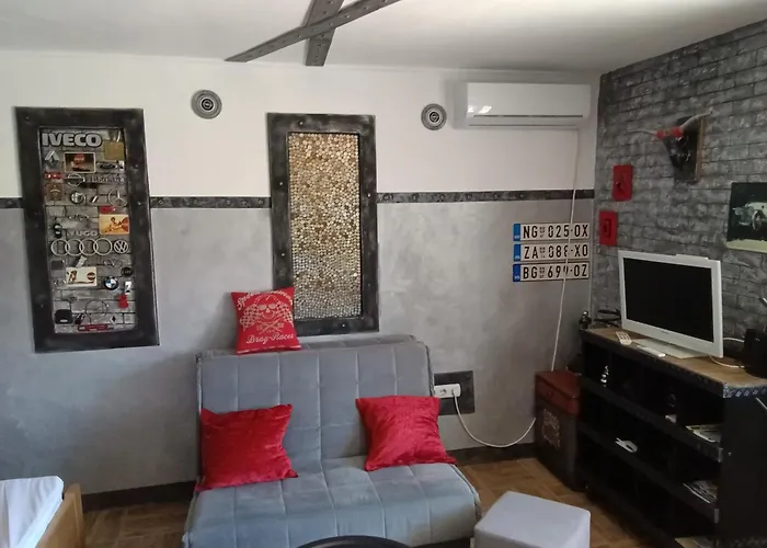 Daire Garage Donji Milanovac